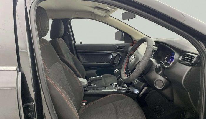2022 Renault Kiger RXZ MT, Petrol, Manual, 81,174 km, Right Side Front Door Cabin