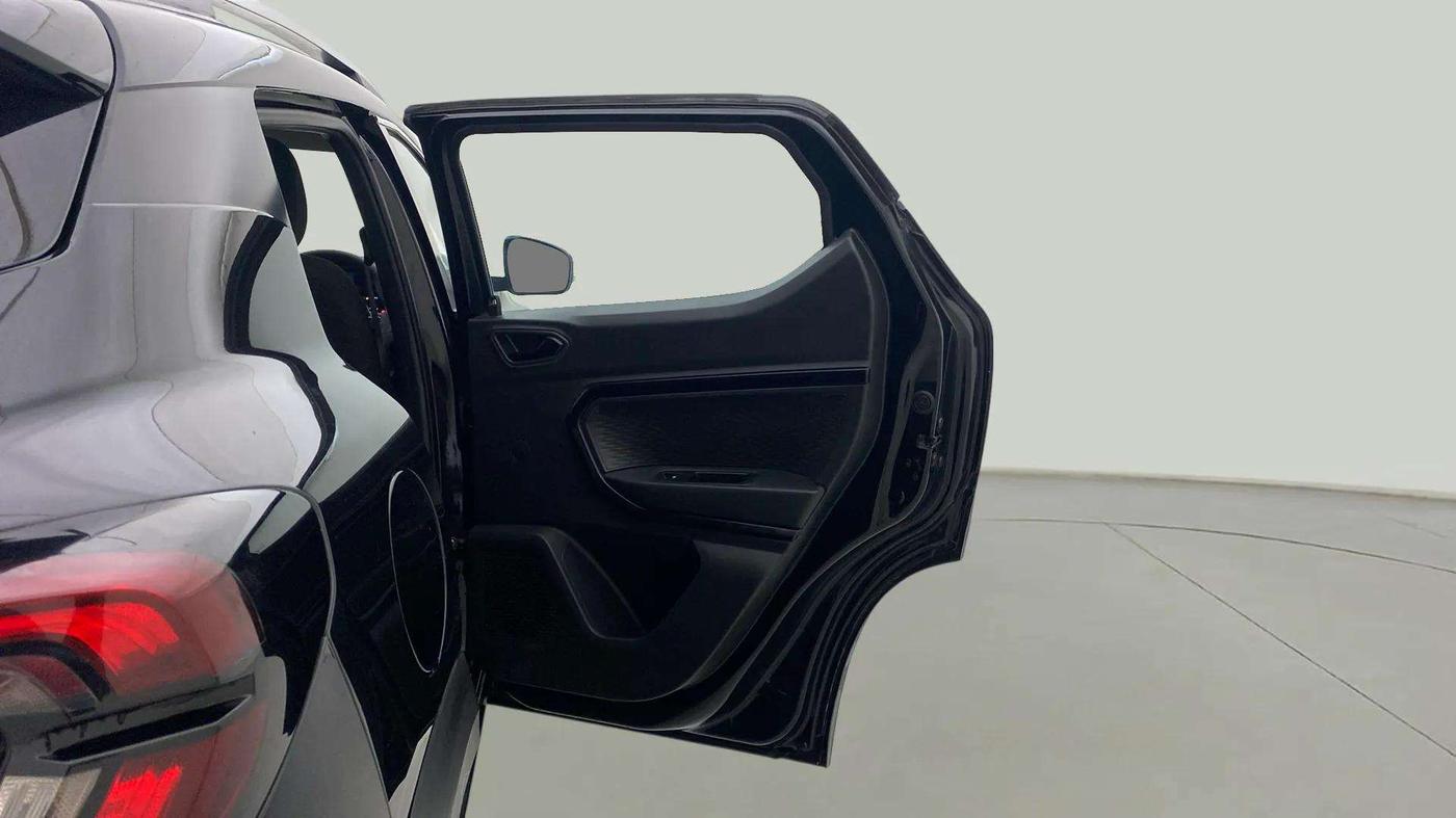 2022 Renault Kiger RXZ MT, Petrol, Manual, 80,300 km, RHS Rear Door