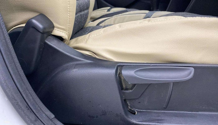 2021 Volkswagen Polo TRENDLINE 1.0L, Petrol, Manual, 40,743 km, Driver Side Adjustment Panel