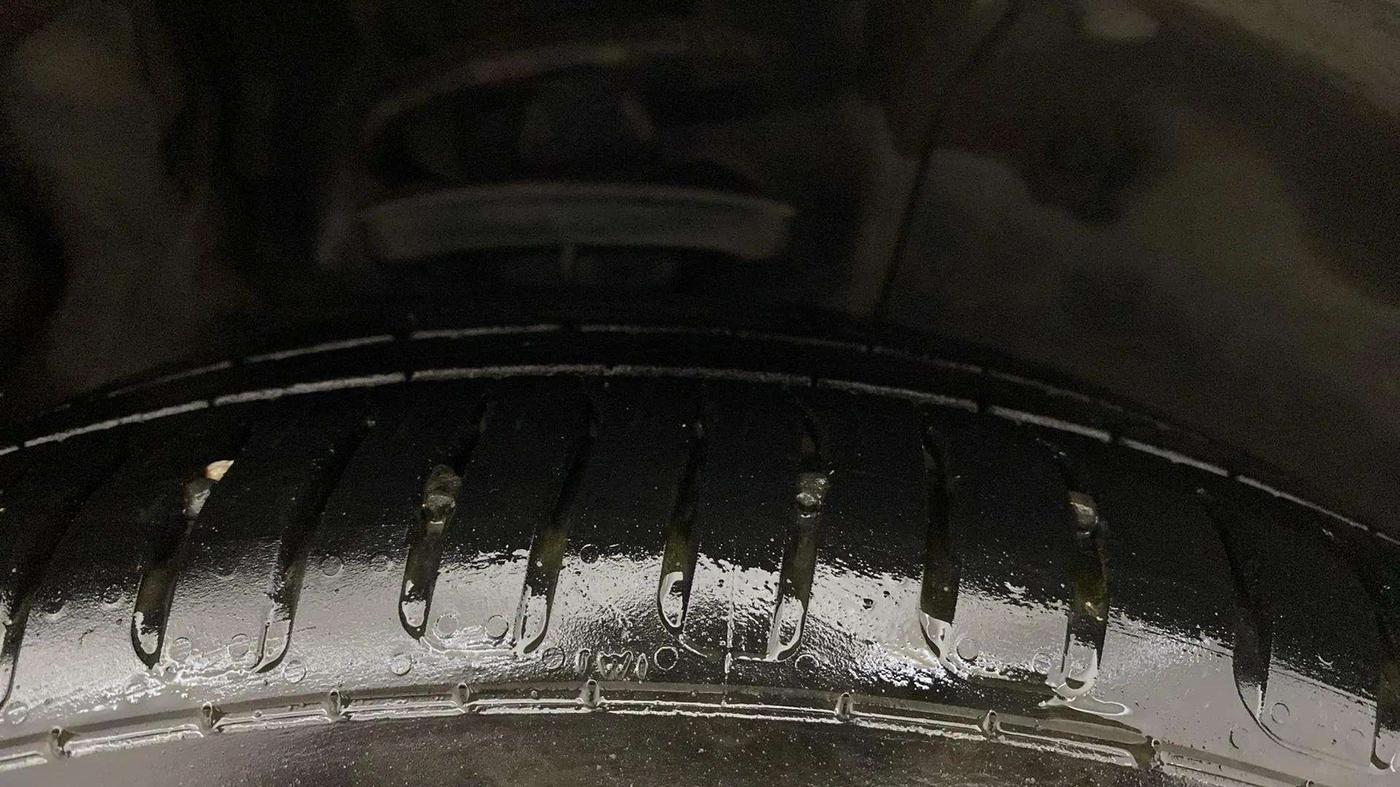 2022 MG ASTOR SAVVY 1.3 TURBO AT S RED, Petrol, Automatic, 17,486 km, Right Front Tyre Tread