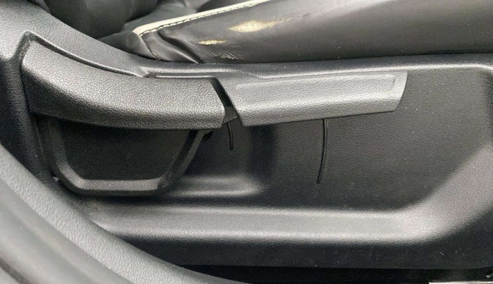 2023 Hyundai Verna S MT 1.5 MPI, Petrol, Manual, 30,424 km, Driver Side Adjustment Panel