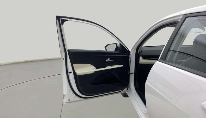 2023 Hyundai Verna S MT 1.5 MPI, Petrol, Manual, 30,424 km, LHS Front Door