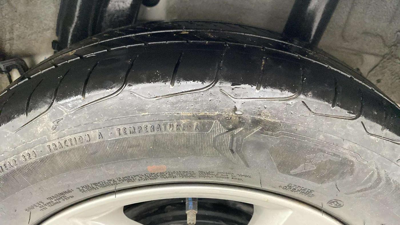 2023 Hyundai Verna S MT 1.5 MPI, Petrol, Manual, 30,618 km, Left Rear Tyre Tread