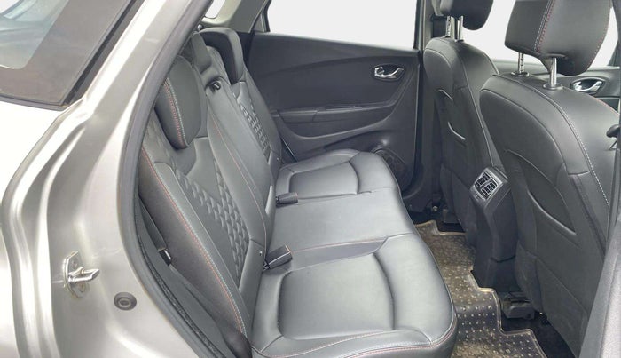 2019 Renault Captur PLATINE DIESEL DUAL TONE, Diesel, Manual, 86,193 km, Right Side Rear Door Cabin
