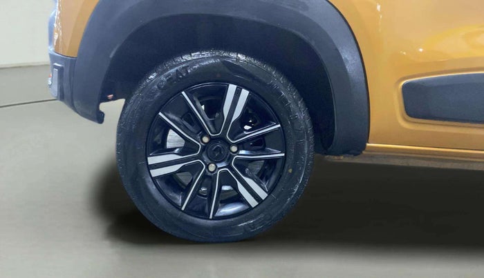 2022 Renault Kwid CLIMBER AMT 1.0, Petrol, Automatic, 4,757 km, Right Rear Wheel