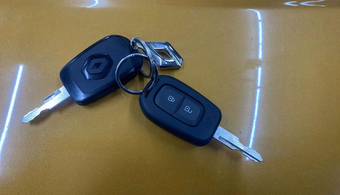 2022 Renault Kwid CLIMBER AMT 1.0, Petrol, Automatic, 4,757 km, Key Close Up