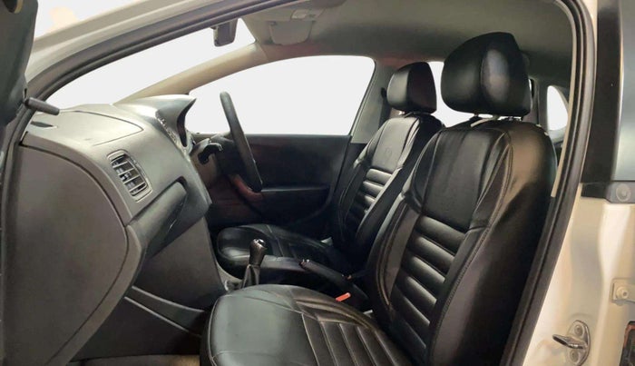 2019 Volkswagen Polo TRENDLINE 1.0L, Petrol, Manual, 75,365 km, Right Side Front Door Cabin