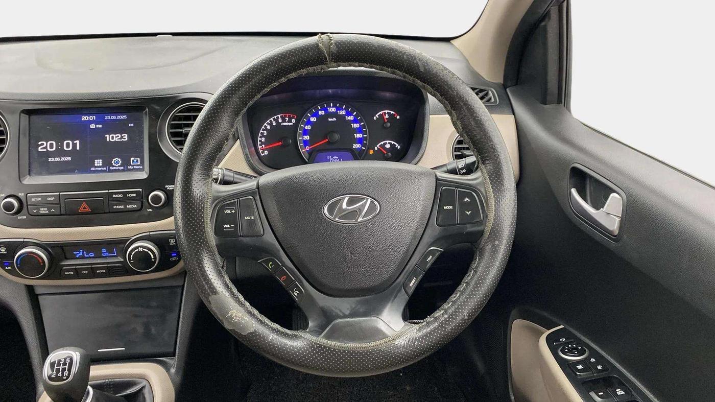 2019 Hyundai Xcent SX 1.2 (O), Petrol, Manual, 70,667 km, Steering Wheel Close Up