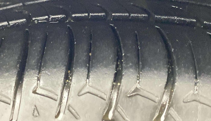 2019 Hyundai Xcent SX 1.2 (O), Petrol, Manual, 70,533 km, Right Front Tyre Tread