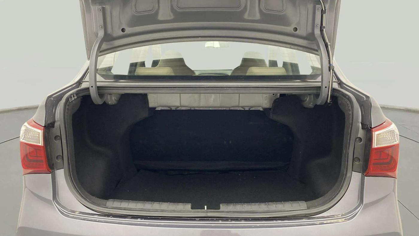 2019 Hyundai Xcent SX 1.2 (O), Petrol, Manual, 70,667 km, Boot Open Zoomed View