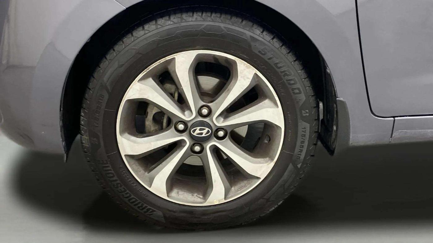 2019 Hyundai Xcent SX 1.2 (O), Petrol, Manual, 70,667 km, Left Front Wheel