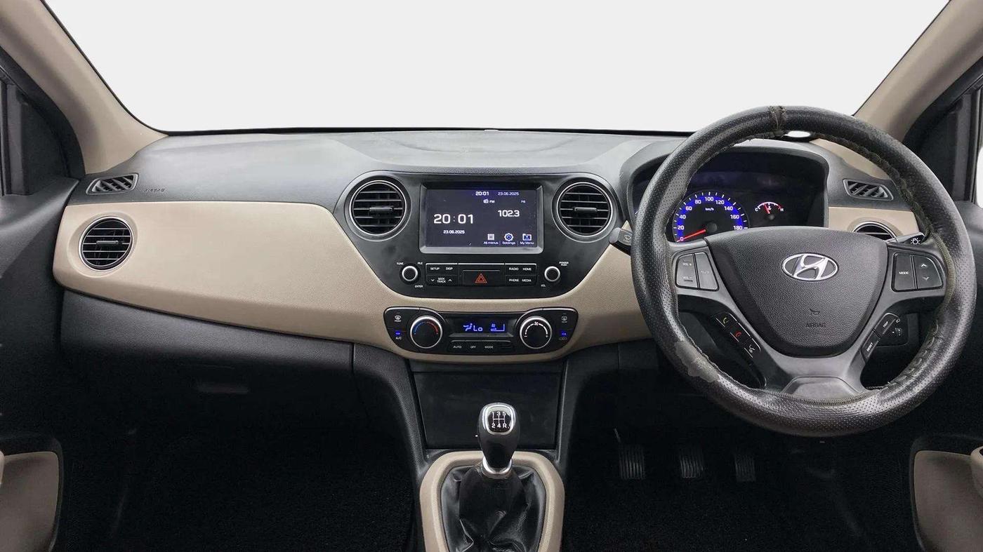 2019 Hyundai Xcent SX 1.2 (O), Petrol, Manual, 70,667 km, Dashboard