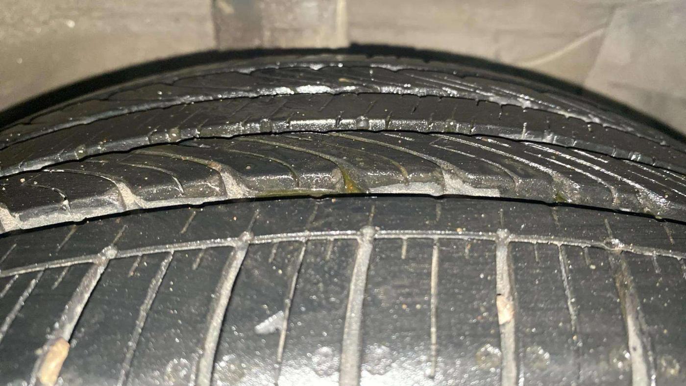 2020 Maruti Ciaz ALPHA  AT 1.5 SHVS PETROL, Petrol, Automatic, 28,334 km, Right Front Tyre Tread