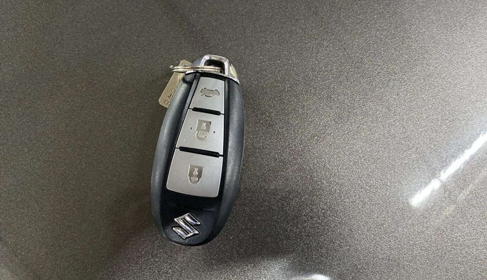 2020 Maruti Ciaz ALPHA  AT 1.5 SHVS PETROL, Petrol, Automatic, 28,334 km, Key Close Up