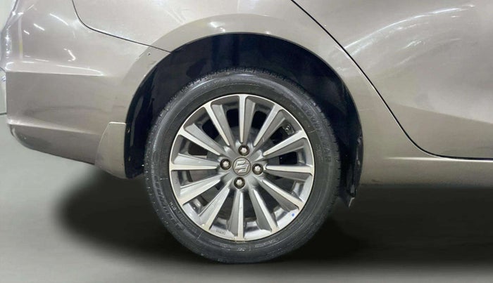 2020 Maruti Ciaz ALPHA  AT 1.5 SHVS PETROL, Petrol, Automatic, 28,334 km, Right Rear Wheel