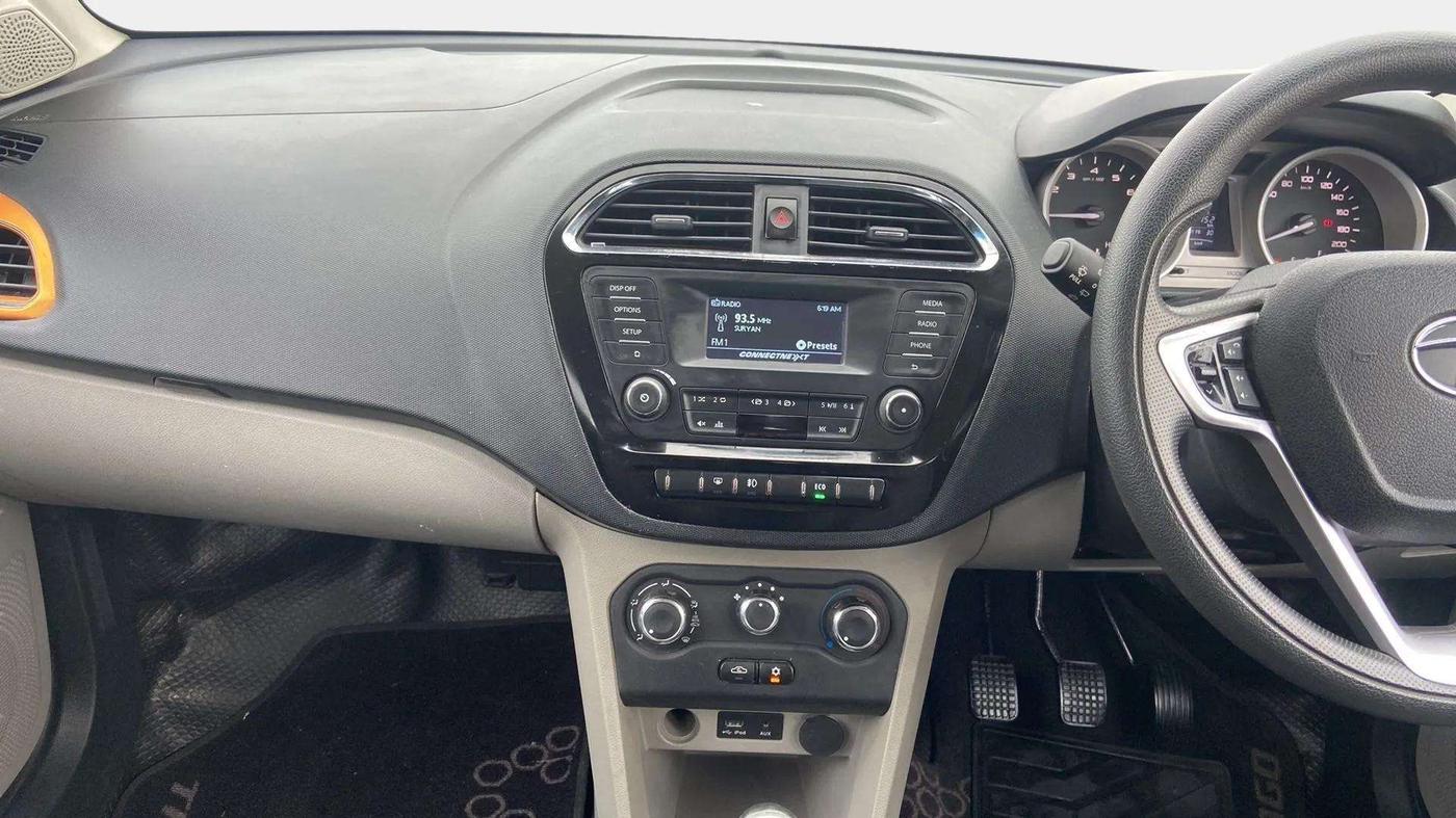 2016 Tata Tiago XZ PETROL, Petrol, Manual, 37,167 km, Air Conditioner