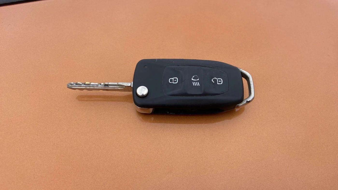 2016 Tata Tiago XZ PETROL, Petrol, Manual, 37,167 km, Key Close Up