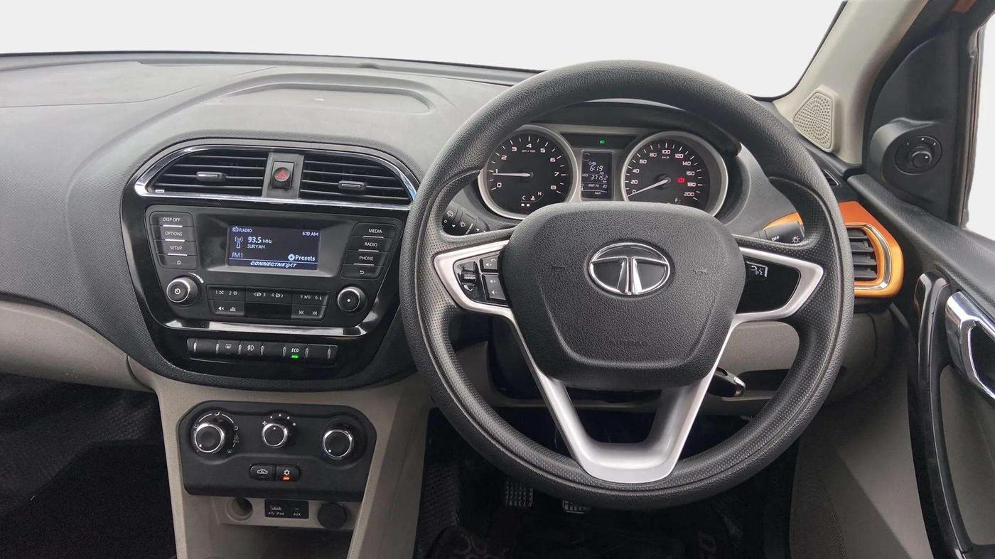 2016 Tata Tiago XZ PETROL, Petrol, Manual, 37,167 km, Steering Wheel Close Up