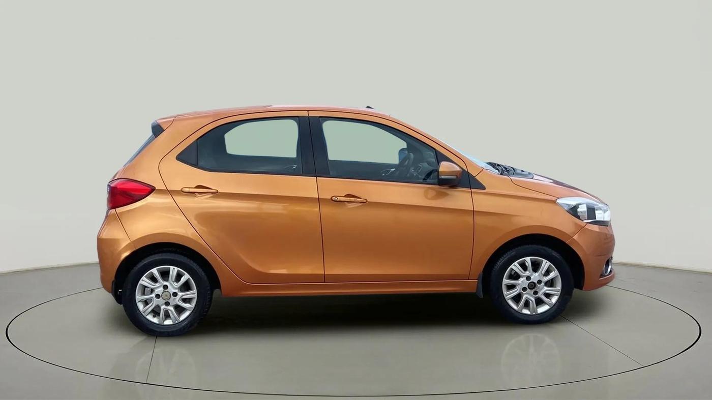 2016 Tata Tiago XZ PETROL, Petrol, Manual, 37,167 km, Right Side View