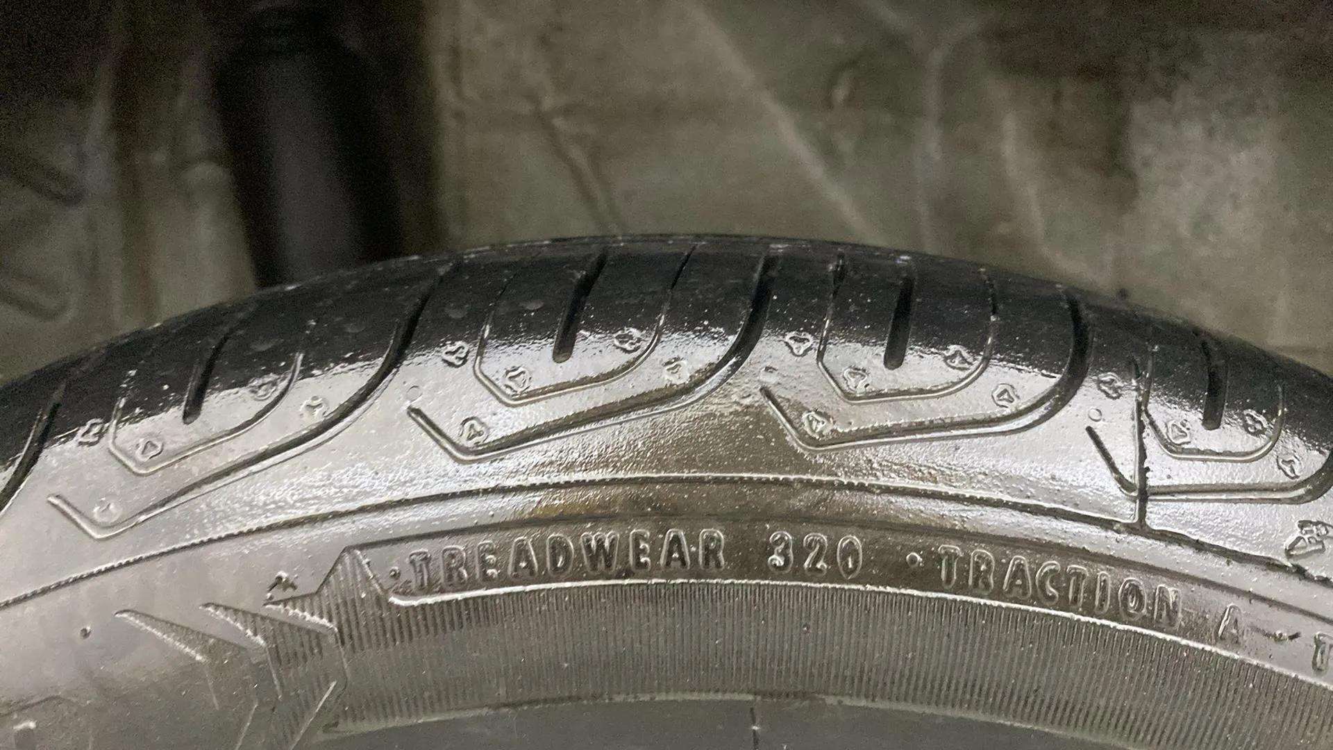 RHS-Rear-Tyre-Tread-19