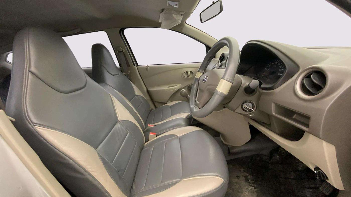 2015 Datsun Go Plus T, Petrol, Manual, 67,586 km, Right Side Front Door Cabin