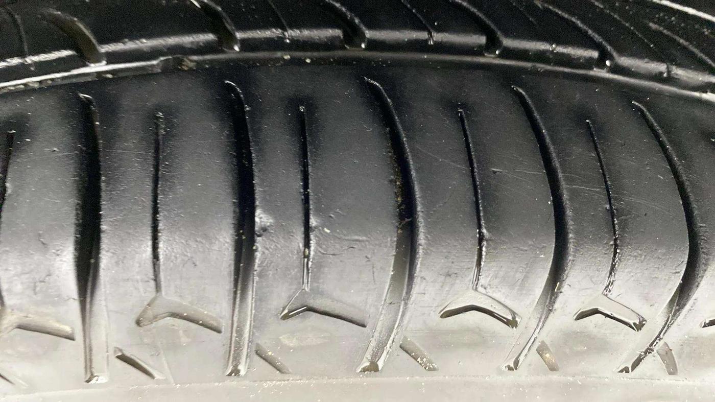 2015 Datsun Go Plus T, Petrol, Manual, 67,586 km, Right Front Tyre Tread