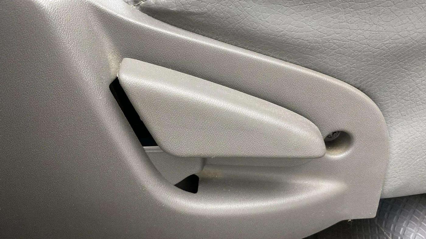 2015 Datsun Go Plus T, Petrol, Manual, 67,586 km, Driver Side Adjustment Panel