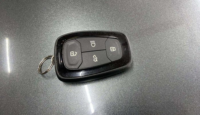 2022 Tata NEXON XZ PLUS PETROL, Petrol, Manual, 18,693 km, Key Close Up