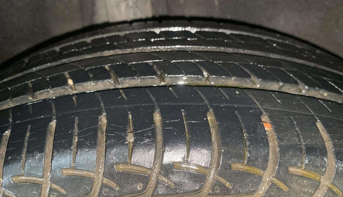2017 Maruti Baleno SIGMA PETROL 1.2, Petrol, Manual, 13,800 km, Right Rear Tyre Tread