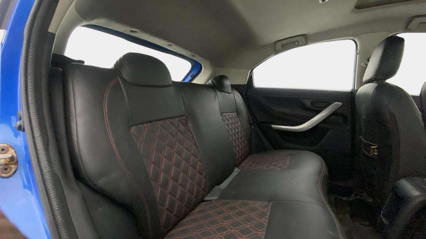 2020 Tata NEXON XM SUNROOF PETROL, Petrol, Manual, 93,067 km, Right Side Rear Door Cabin