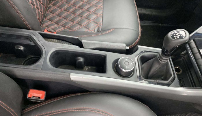 2020 Tata NEXON XM SUNROOF PETROL, Petrol, Manual, 92,504 km, Gear Lever