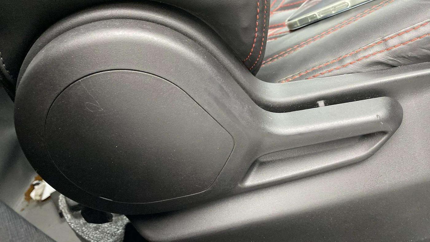 2020 Tata NEXON XM SUNROOF PETROL, Petrol, Manual, 93,067 km, Driver Side Adjustment Panel