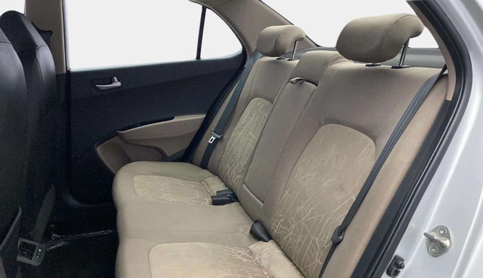 2014 Hyundai Xcent SX 1.2 (O), Petrol, Manual, 42,216 km, Right Side Rear Door Cabin