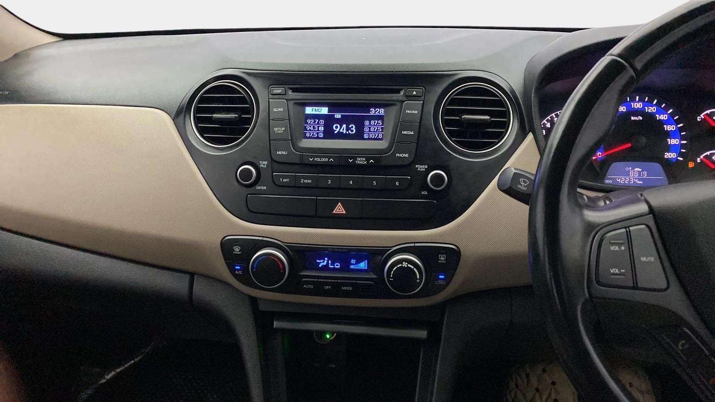 2014 Hyundai Xcent SX 1.2 (O), Petrol, Manual, 42,216 km, Air Conditioner