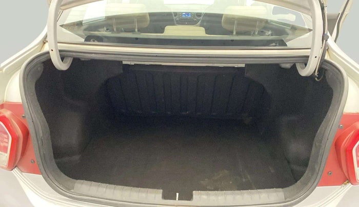2014 Hyundai Xcent SX 1.2 (O), Petrol, Manual, 42,216 km, Boot Inside