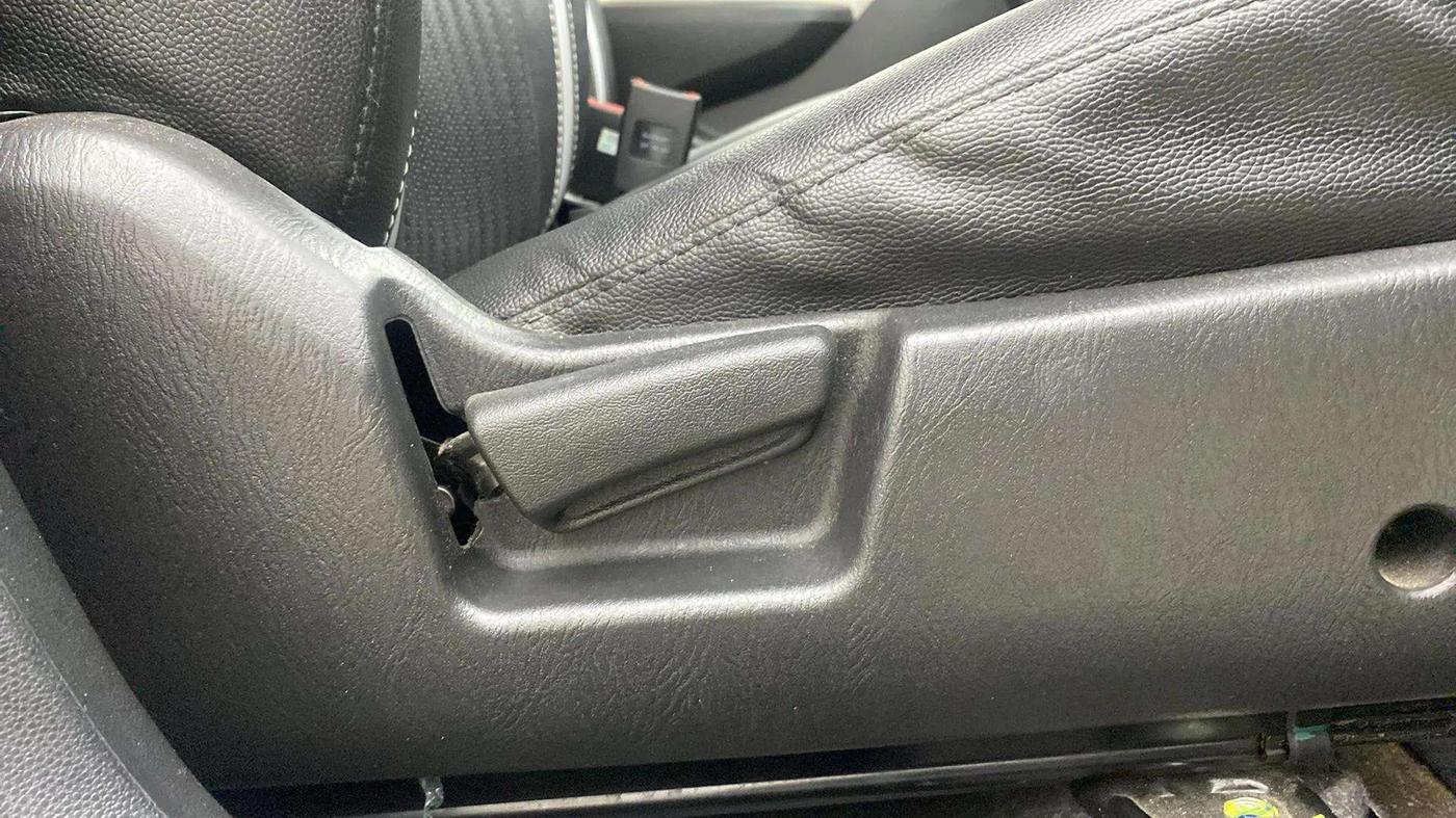 2021 Maruti Alto VXI PLUS, Petrol, Manual, 8,371 km, Driver Side Adjustment Panel