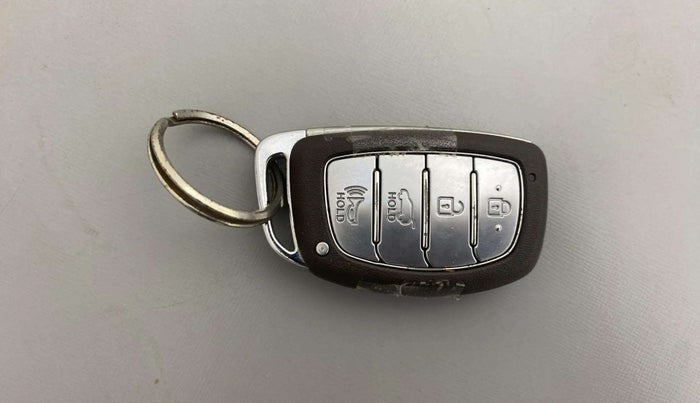 2021 Hyundai NEW I20 ASTA (O) 1.5 CRDI MT, Diesel, Manual, 28,396 km, Key Close Up
