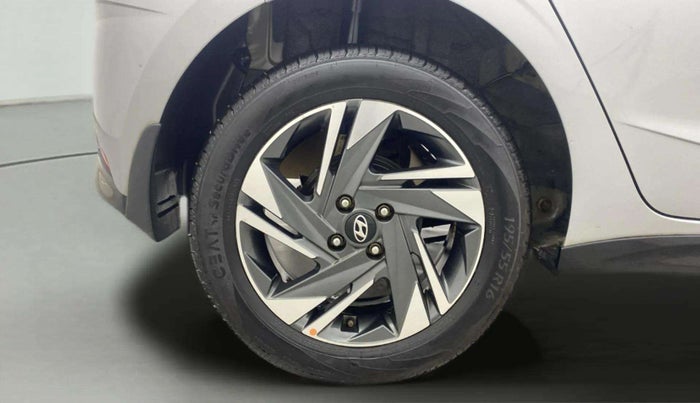 2021 Hyundai NEW I20 ASTA (O) 1.5 CRDI MT, Diesel, Manual, 28,396 km, Right Rear Wheel