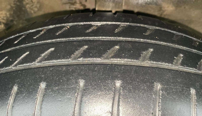 2018 Maruti Wagon R 1.0 VXI AMT, Petrol, Automatic, 23,257 km, Right Front Tyre Tread