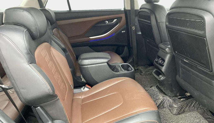 2022 Hyundai ALCAZAR 1.5 SIGNATURE (O) AT 6STR, Diesel, Automatic, 39,681 km, Right Side Rear Door Cabin
