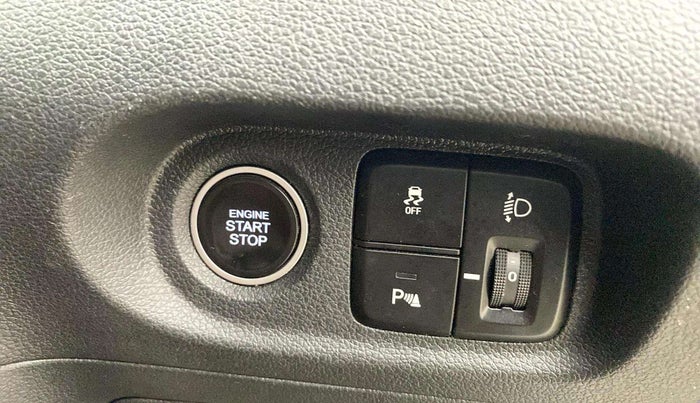 2022 Hyundai ALCAZAR 1.5 SIGNATURE (O) AT 6STR, Diesel, Automatic, 39,681 km, Keyless Start/ Stop Button
