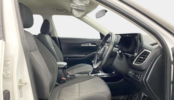 2022 KIA SELTOS HTK PLUS 1.5 DIESEL, Diesel, Manual, 30,749 km, Right Side Front Door Cabin