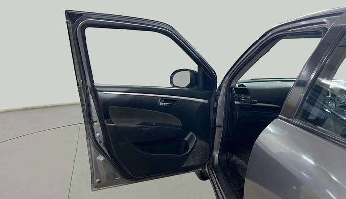 2015 Maruti Swift VXI, Petrol, Manual, 60,571 km, LHS Front Door