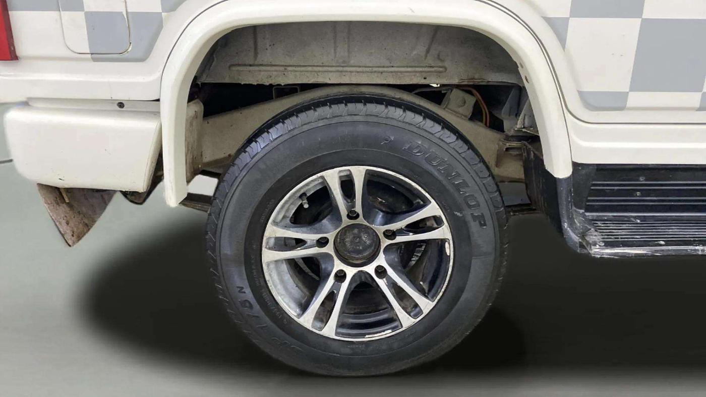 2022 Mahindra Bolero B6 (O), Diesel, Manual, 36,818 km, Right Rear Wheel