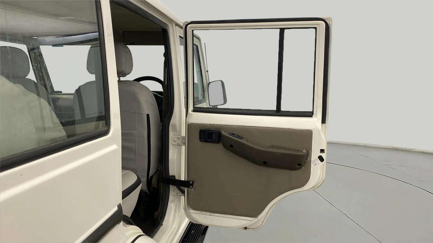 2022 Mahindra Bolero B6 (O), Diesel, Manual, 36,818 km, RHS Rear Door