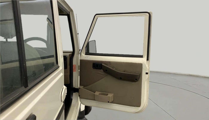 2022 Mahindra Bolero B6 (O), Diesel, Manual, 36,456 km, RHS Front Door