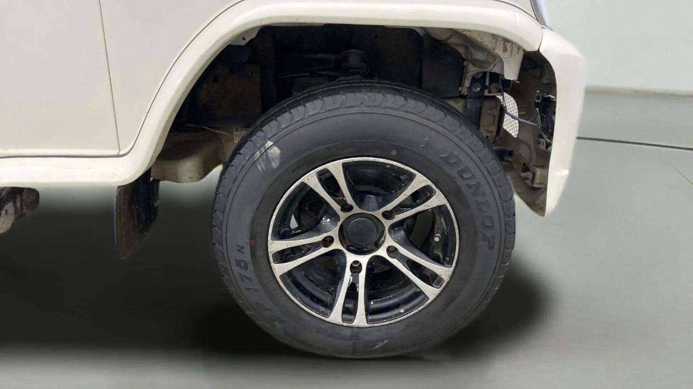 2022 Mahindra Bolero B6 (O), Diesel, Manual, 36,818 km, Right Front Wheel
