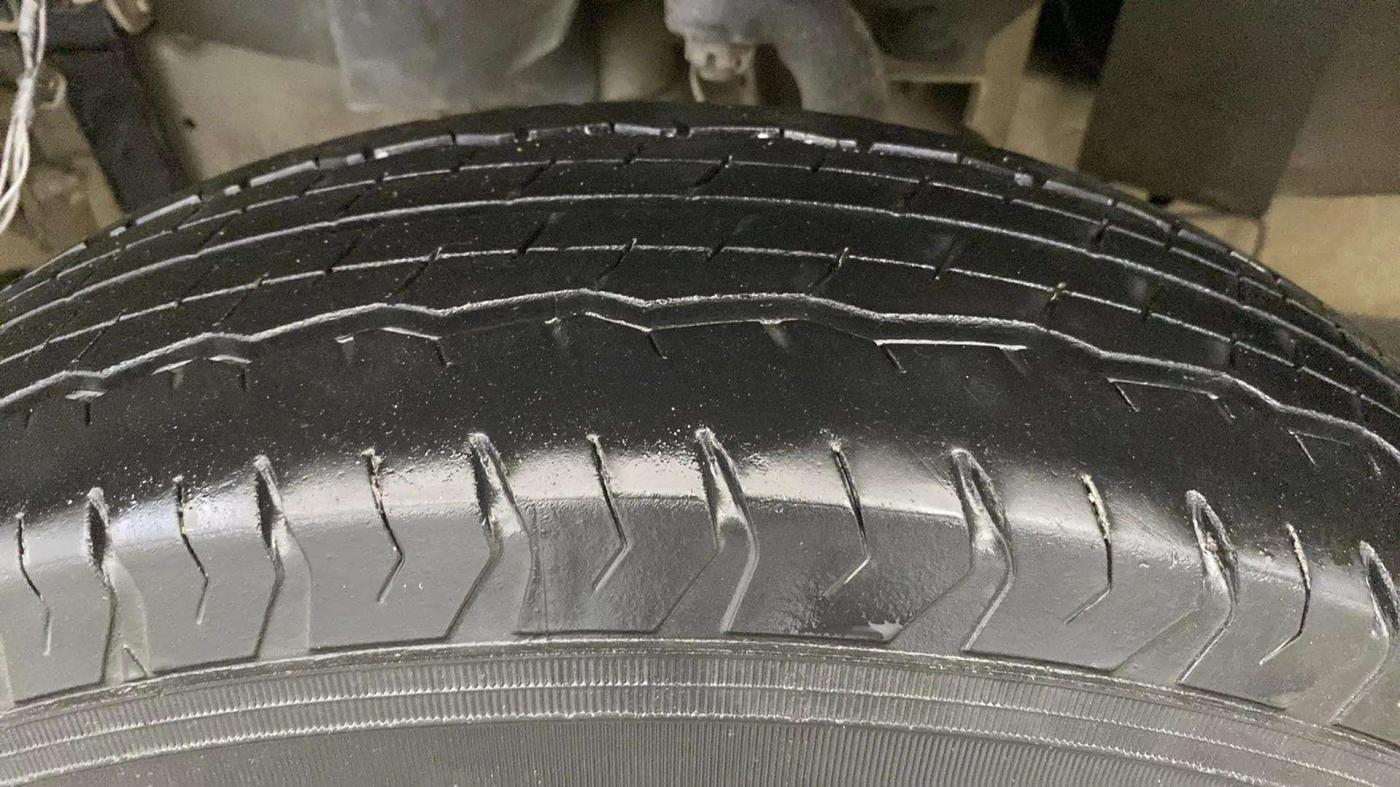 2022 Mahindra Bolero B6 (O), Diesel, Manual, 36,818 km, Left Front Tyre Tread