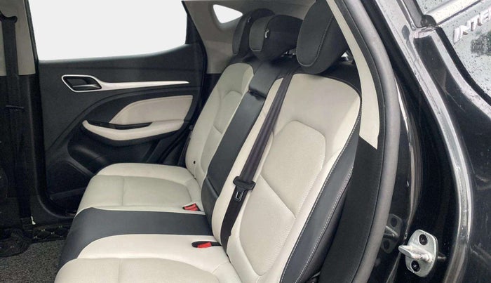 2022 MG ASTOR SHARP 1.5 MT, Petrol, Manual, 52,887 km, Right Side Rear Door Cabin