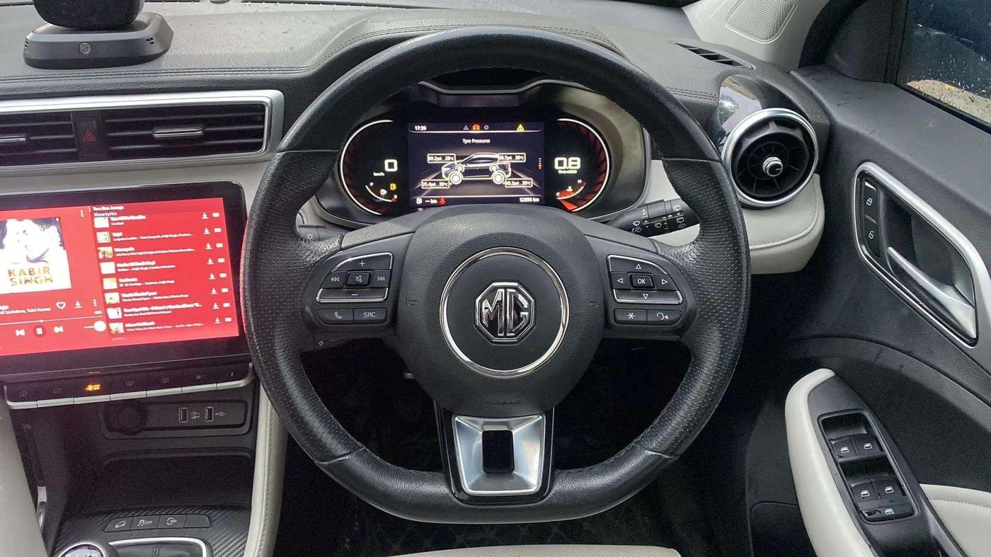 2022 MG ASTOR SHARP 1.5 MT, Petrol, Manual, 52,905 km, Steering Wheel Close Up